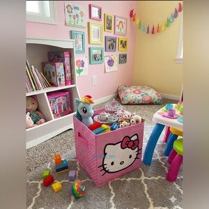 Hello Kitty Storage Cube
